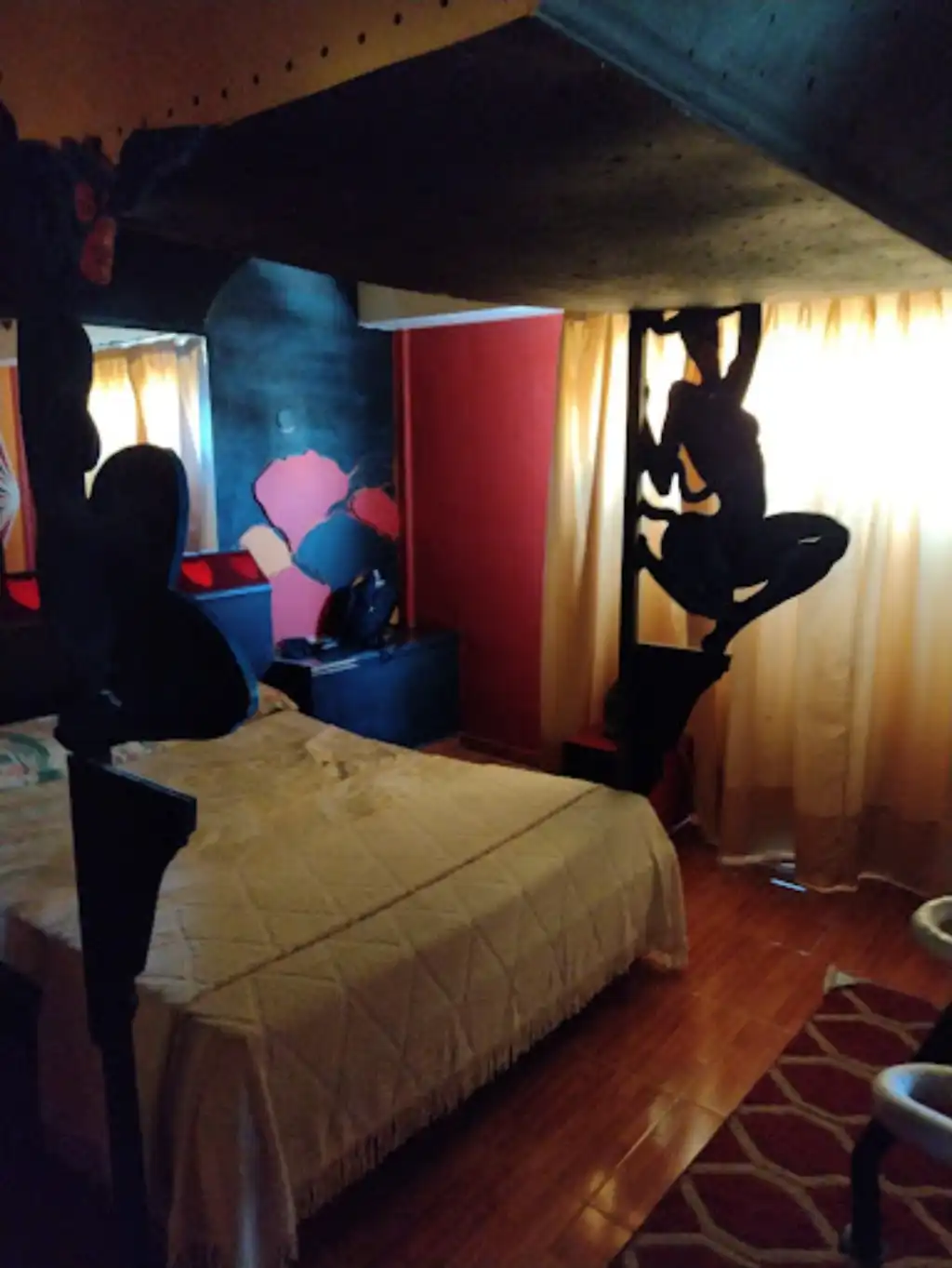 Hotel Alojamiento Y…?